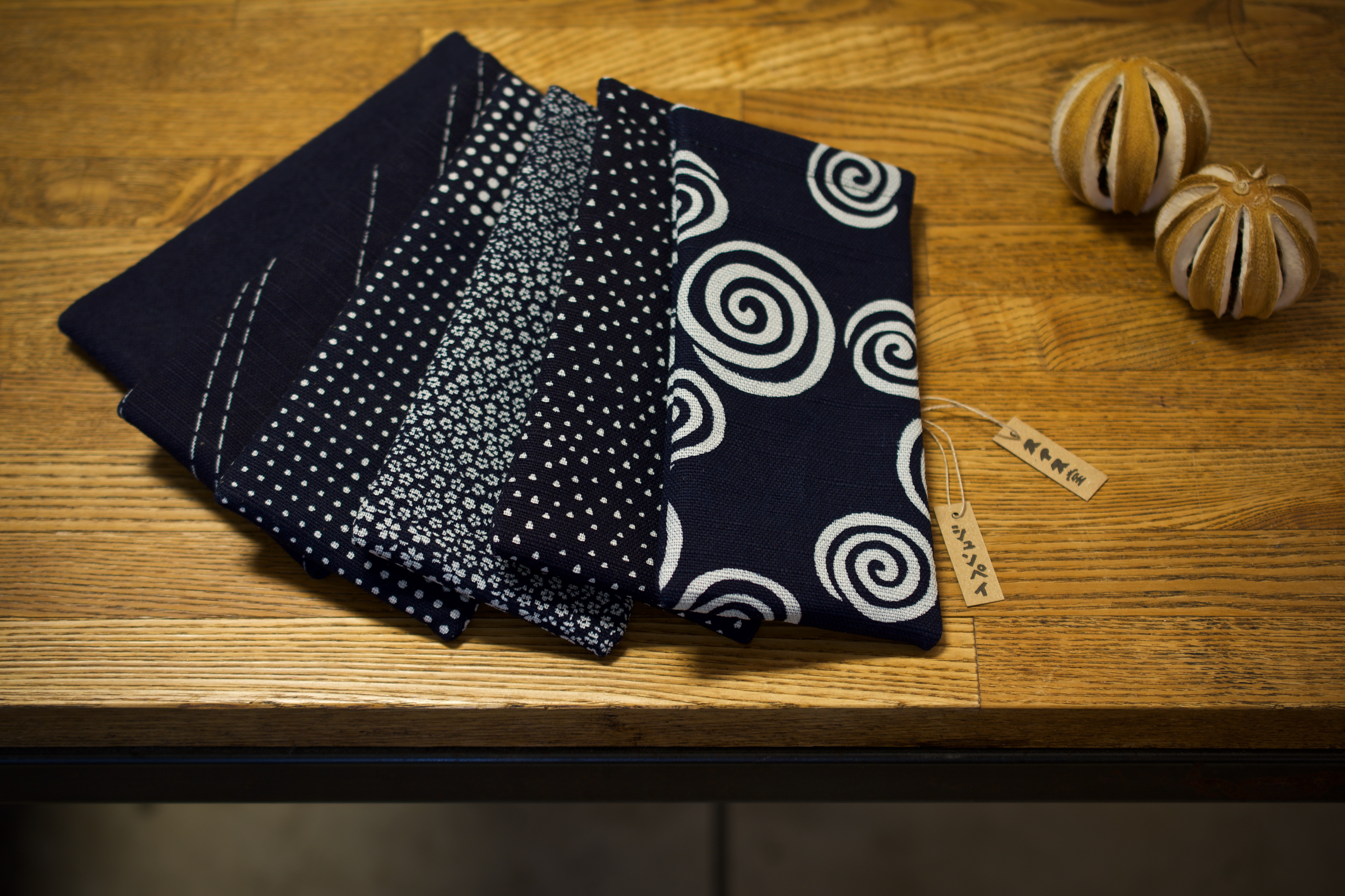 スイス堂　スイスドウ　メガネ　眼鏡　めがね　眼鏡屋　メガネ屋　サングラス 時計　時計屋　東京 仙川　東京　調布　京王線　つつじヶ丘　千歳烏山　成城　世田谷　アンバレンタイン ANNEetVALENTIN マイキータ　　MYKITA ディータ DITA トムブラウン THOMBROWNE テオ THEO トラクション TRACTION レスカ LESCA ジャポニスム JAPONISM ベセペセ BCPC ミューゲ MUGUET スペックエスパス SPECESPACE オークリー OAKLEY エフェクター EFFECTOR マサヒロマルヤマ MASAHIROMARUYAMA ユウイチトヤマ YUICHITOYAMA デュアル DJUAL マイスドロートウキョウ MicedrawTokyo タレックス TALEX カールツァイス Carl Zeiss セイコー SEIKO ホヤ HOYA ニコン NIKON 二デック NIDEK 無相創 大杉漣 大杉隼平 日本　福井　福井県　鯖江　鯖江市　フランス　パリ　ドイツ　ベルリン　ベルギー アントワープ　アメリカ　ニューヨーク　ロサンゼルス　古道具　アンティーク　ビンテージ　無垢材　オーク　インダストリアル　多肉植物　多肉　サボテン　水耕栽培　ドライフラワー　アグラオネマ　 花　店舗改装 SEYRIG Lesca LUNETIER “Vintage Crown Panto Black 6mm”　MYKITA DAMIR DOMA BRADFIELD 丸めがね　工場　鯖江　金沢　福井県　BARNS SEIKO 銀座　時計塔 WAKO 全国一位 表彰 　Lunor ルノア ドイツ THOMBROWNE 2018AW 大杉漣　教誨師 写真展 錆鉄御納戸(Sabitetsuonando) 鎚目 ポストカード　メガネ拭き JAPONISM BCPC MUGUET KIDS キッズ　子供用メガネ　子供　photo by Shumpei Ohsugi サンタ　サンタクロース　クリスマス　ハーバリウム feellog log blue water flowers 正月飾り LOVISA ライカ　leiica 徳島　藍染 MONDAINE SWISS WATCH スイス モンディーン BRUTUS ブルータス 雑誌 漣さん　眼鏡　ベルギー　アントワープ　サンプル Dunedin Station udon うどん 徳島　新聞　カレンダー