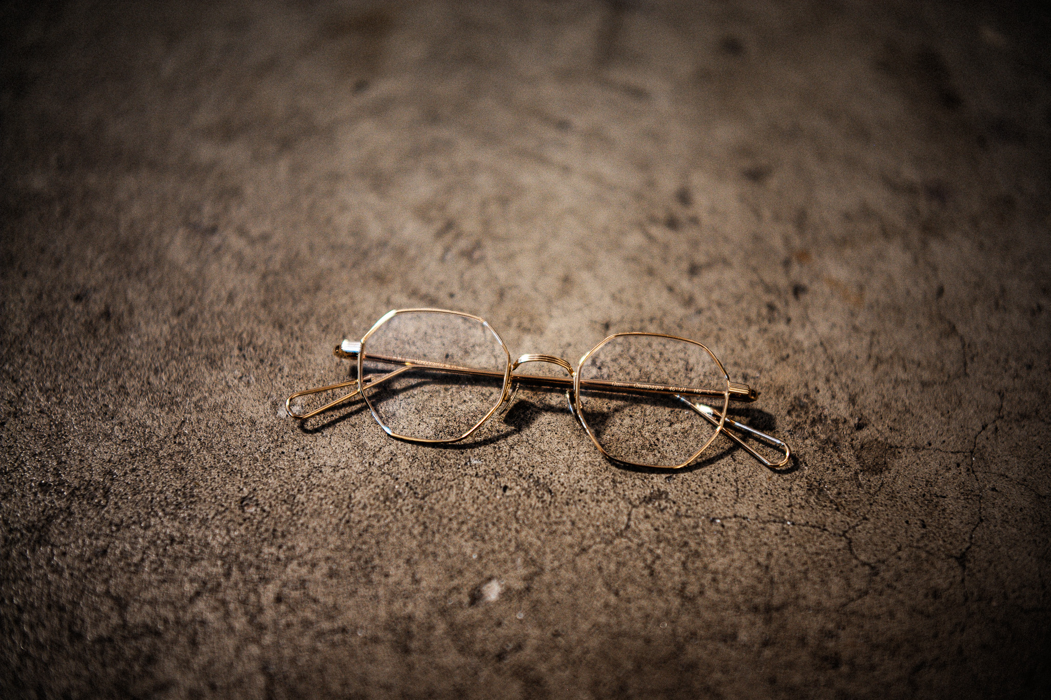 小物 AHLEM Gaillon AHLEM “Gaillon” AHLEM “Gaillon”のご紹介です。 オクタゴンシェイプの